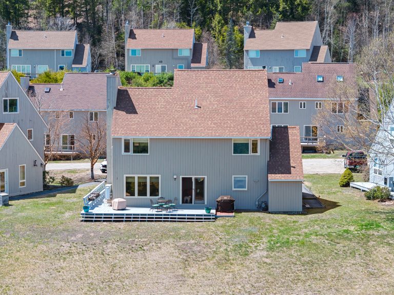 11 Rockys Point Unit EN 6, Plymouth, New Hampshire - $569,000