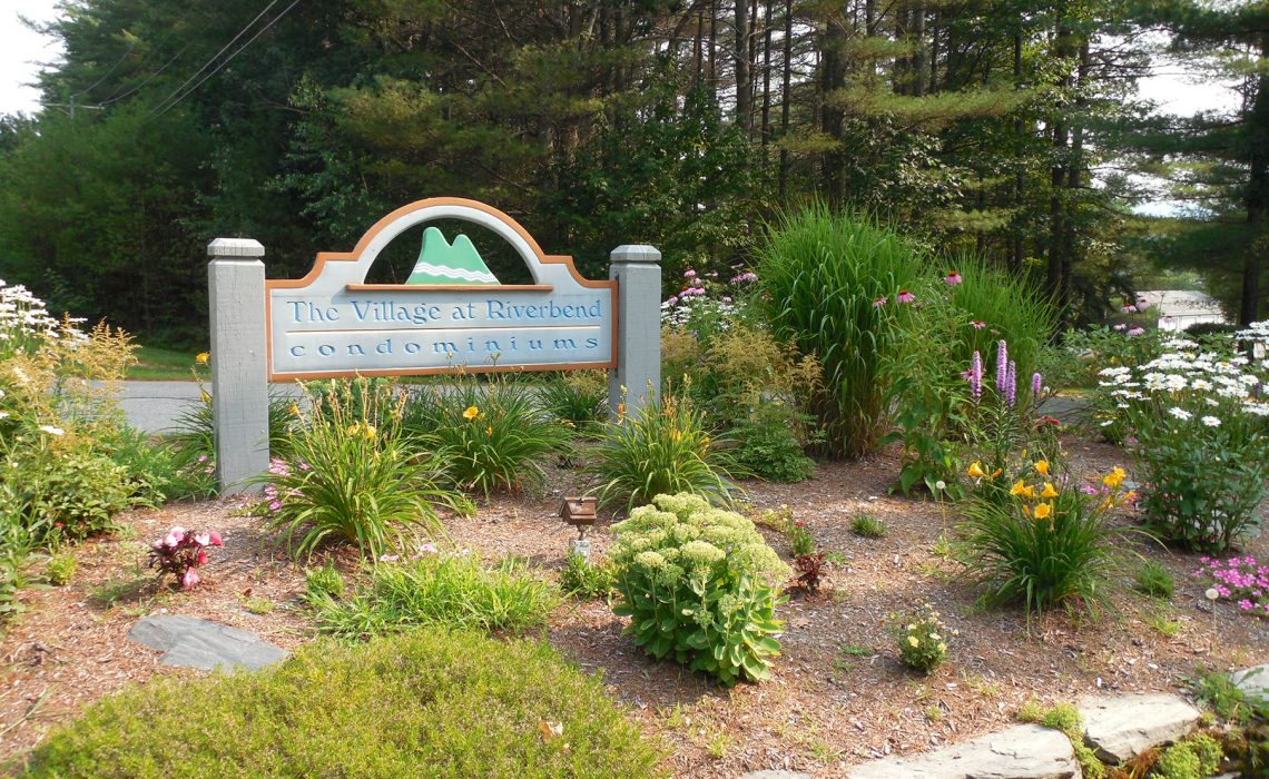 The Village at Riverbend and Ropewalk Condominiums on The Pemi