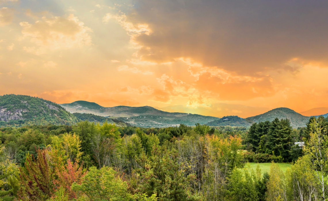 view to the white Mountains in New Hampshire